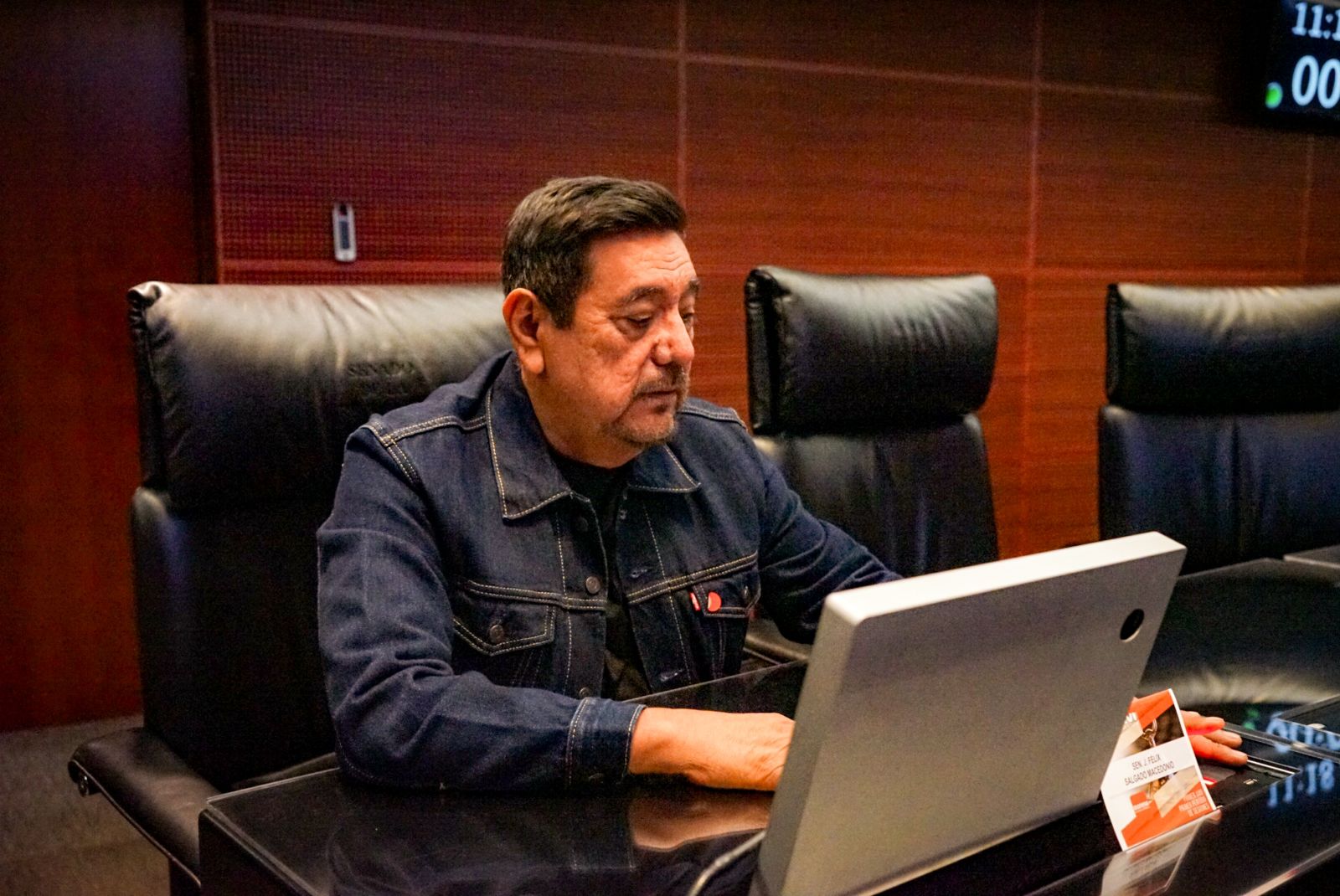 Propone Félix Salgado inscribir el nombre de López Obrador con letras de oro en el Senado