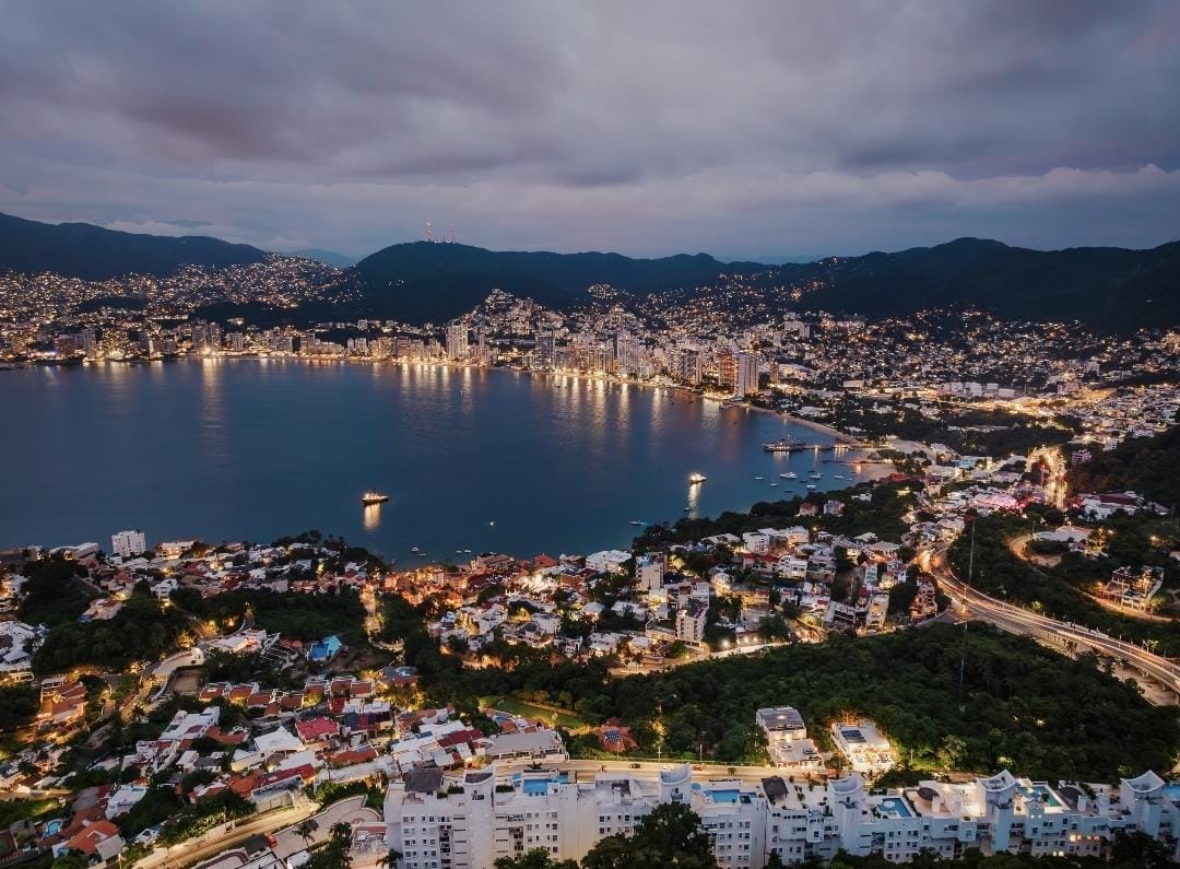 A un año de Otis, se han reactivado más de 11 mil cuartos de hotel en Acapulco