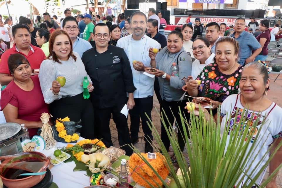Celebra Eduardo Neri primer concurso municipal de mole