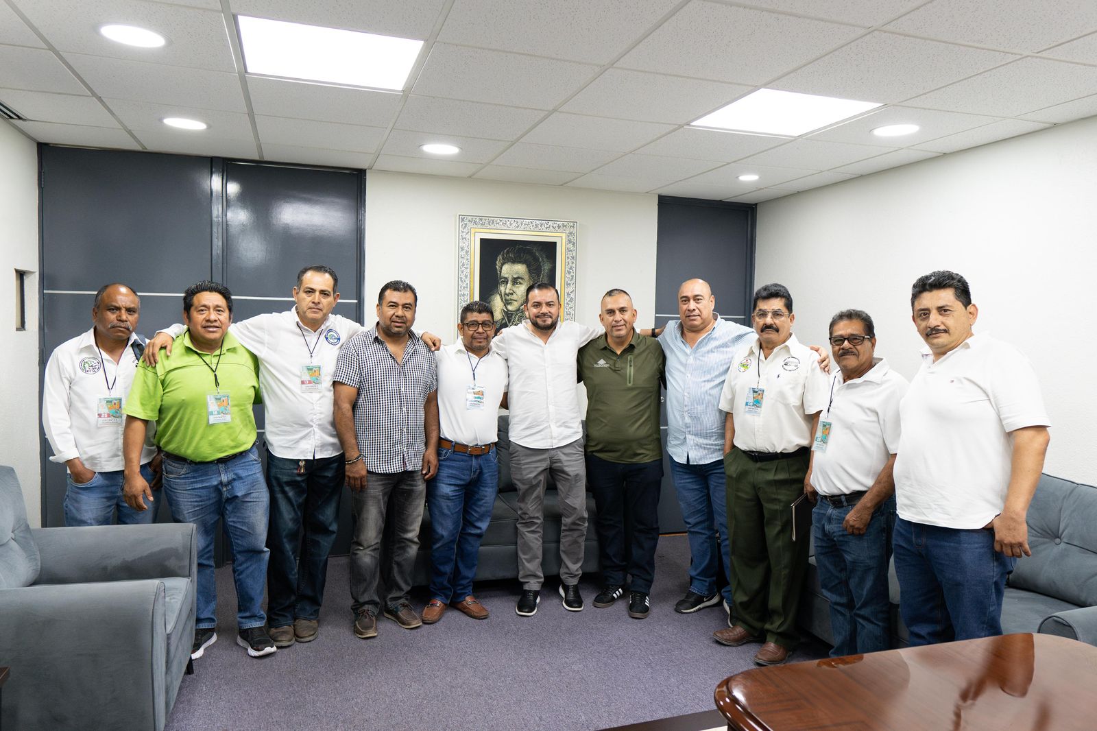 Reconocen transportistas a Jesús Urióstegui por reunión e intercambio de propuestas
