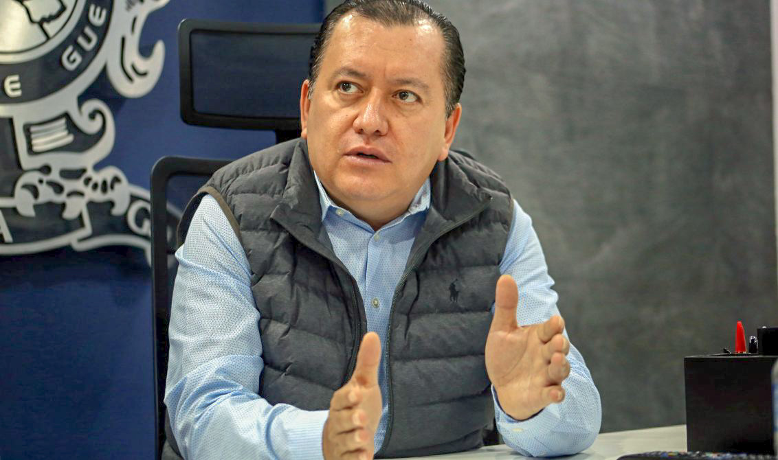 Recibe la UAGro a 10 estudiantes que regresaron de EE.UU, informa Javier Saldaña