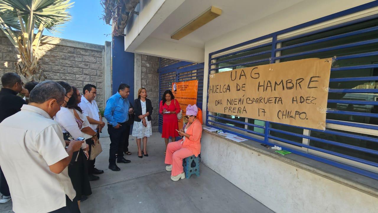 Atiende UAGro a maestra en paro y aclara: no cumple con requisitos para recategorización