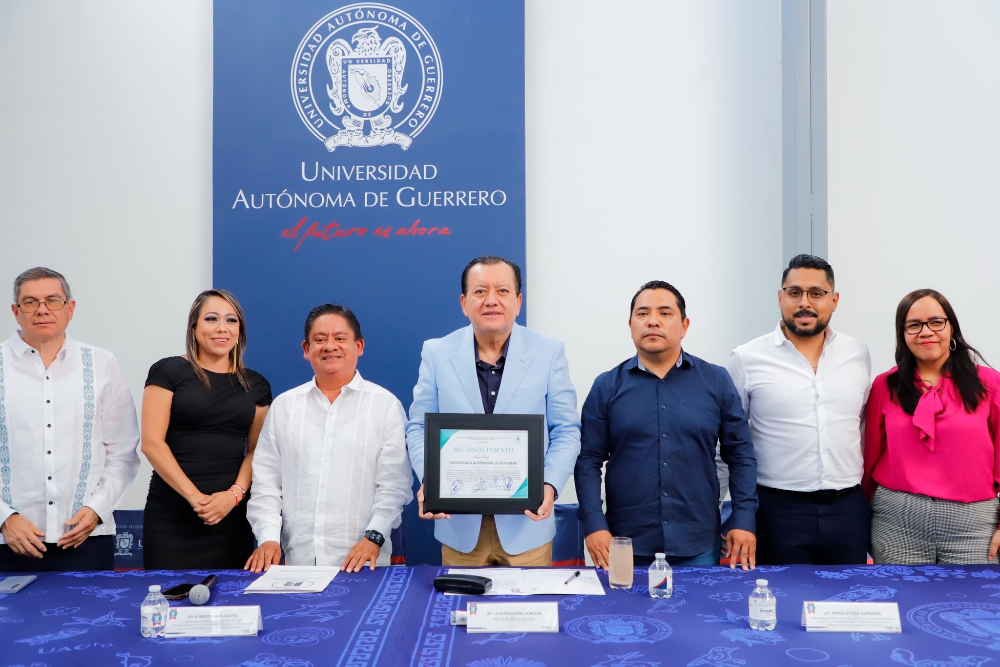 Recibe Javier Saldaña reconocimiento a la UAGro por transparencia en el uso de recursos públicos