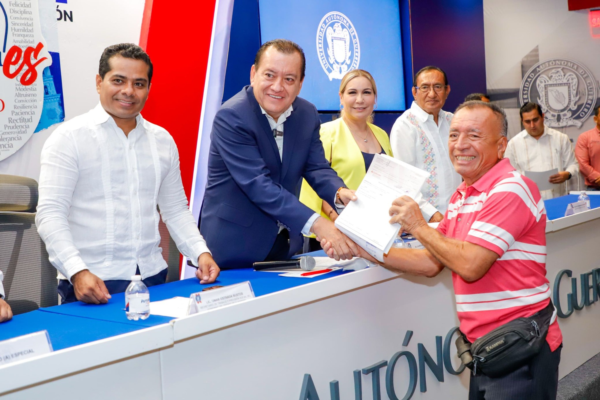 Entrega la UAGro indemnizaciones y refrenda su compromiso con la justicia laboral.