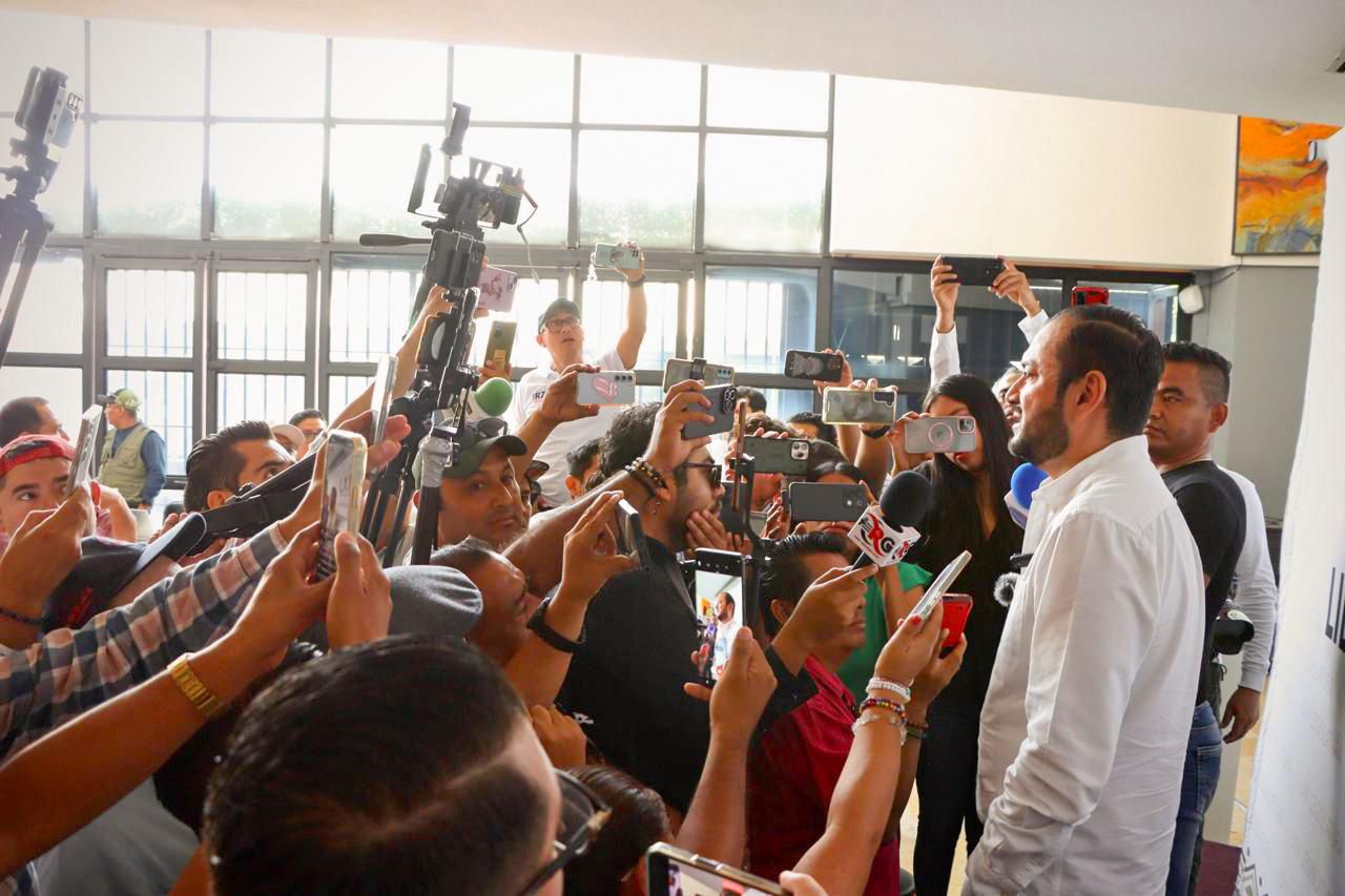 El Congreso, garante de la libertad de expresión: Jesús Urióstegui