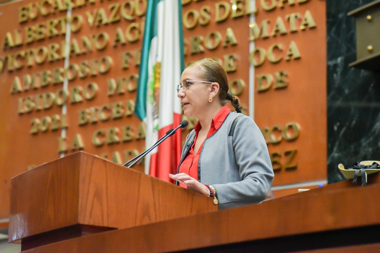 Analizan inscribir en letras doradas en el Congreso del Estado el nombre “Laureana Wright