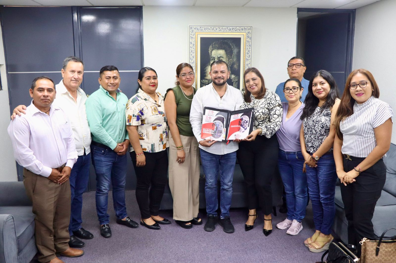 Entrega Sara Salinas al Congreso del Estado el nuevo Reglamento de Construcción de Eduardo Neri