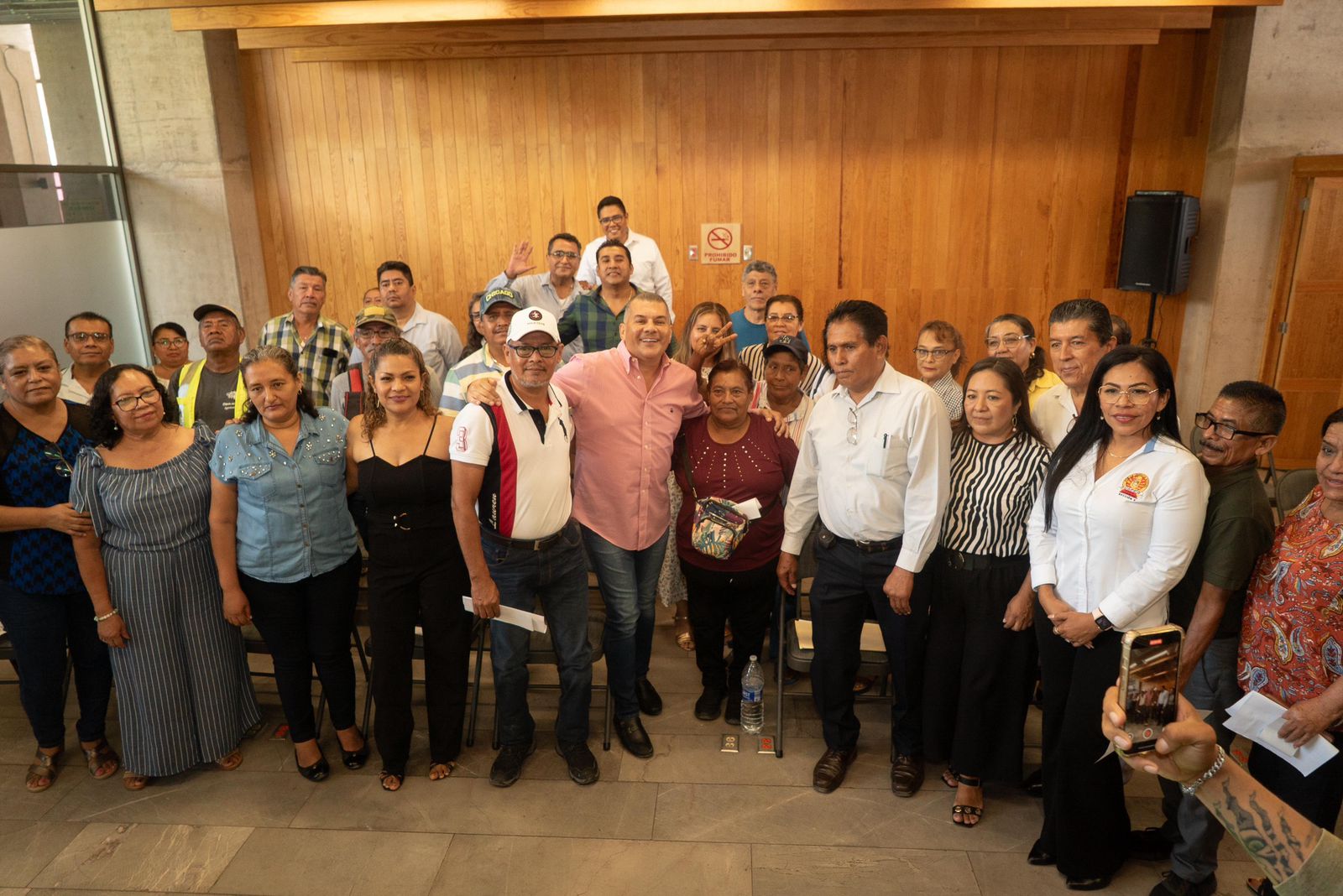 Reconoce Erik Catalán a trabajadores del Ayuntamiento de Iguala y entrega estímulos económicos