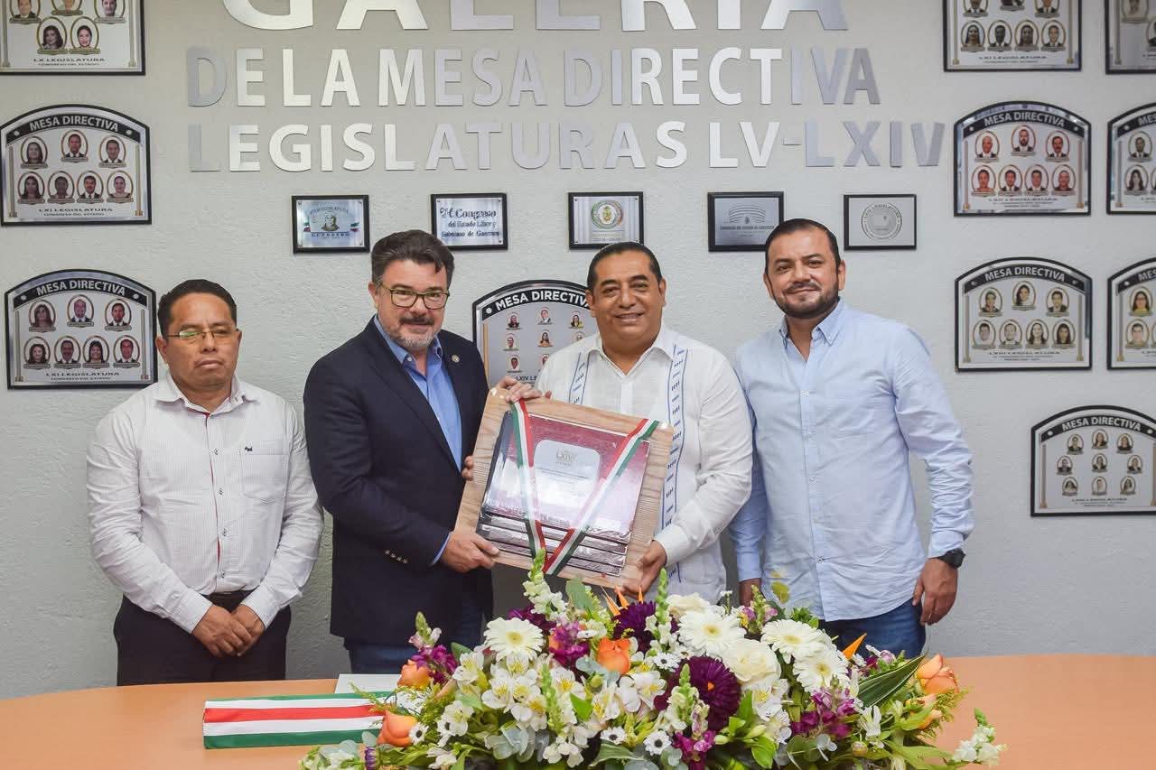 Realizan entrega – recepción de la Mesa Directiva del Congreso del Estado