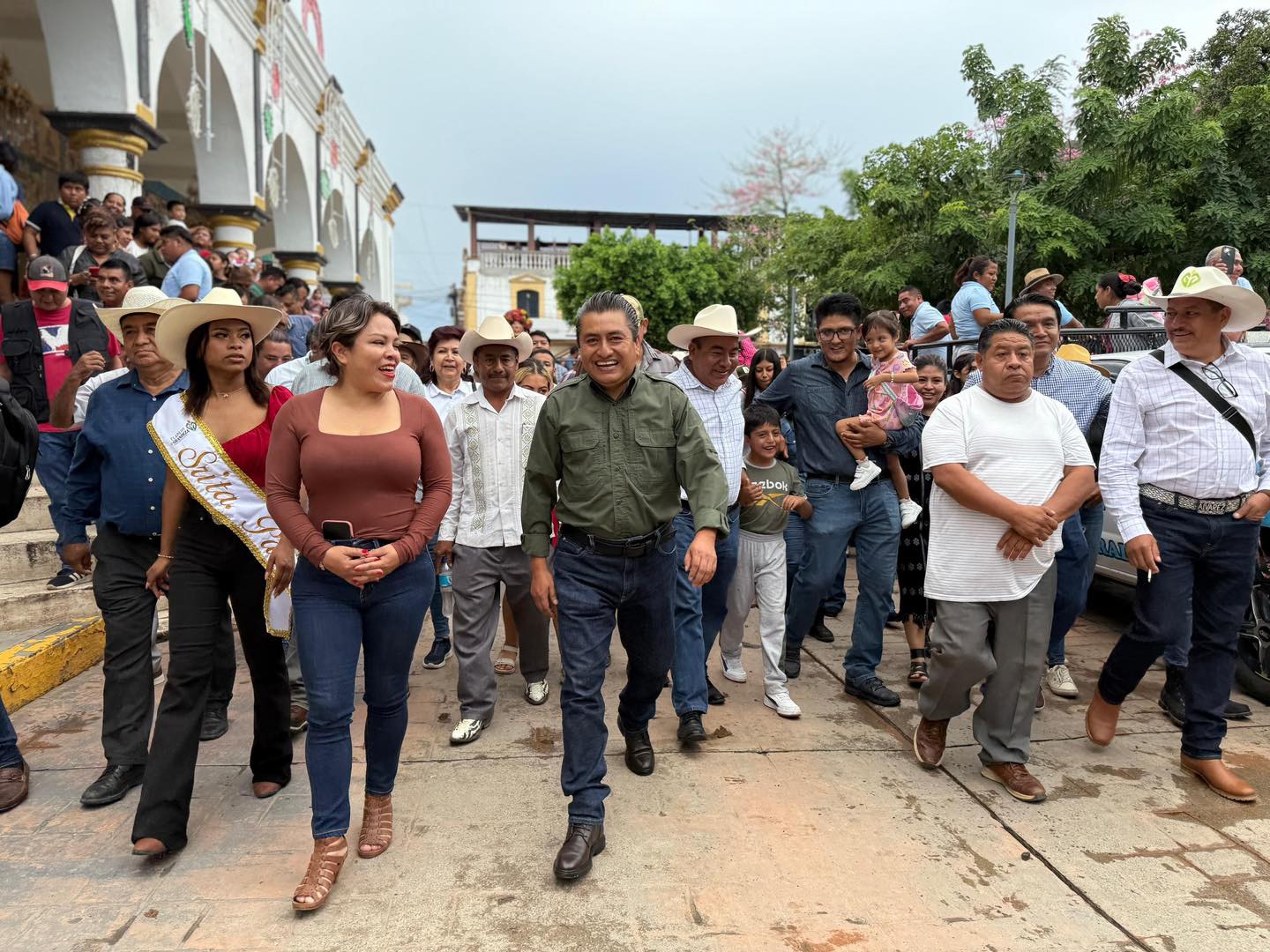 Exitoso arranque del tradicional «Toro de Once» en Tlapa
