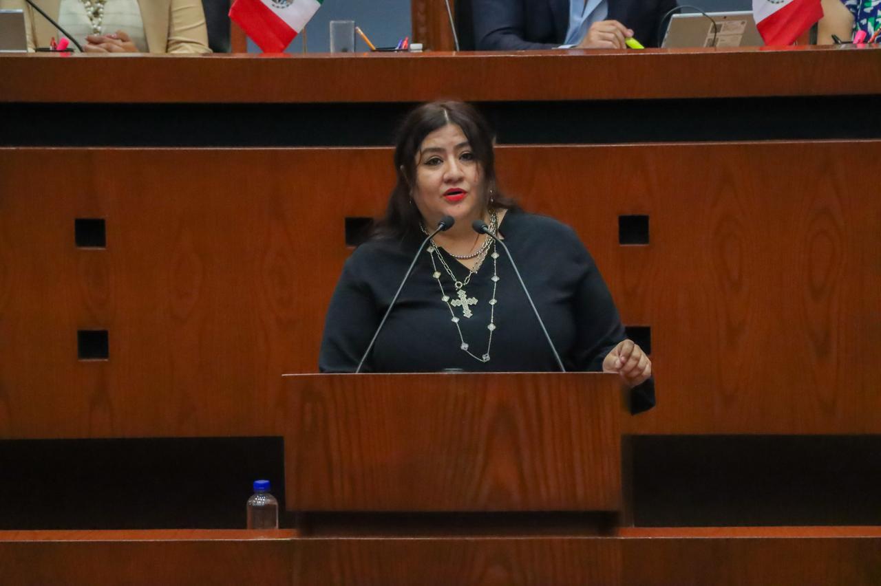 Plantea diputada obligatoriedad de seguro de vida, de incapacidad y atención médica a policias a partir de 2026