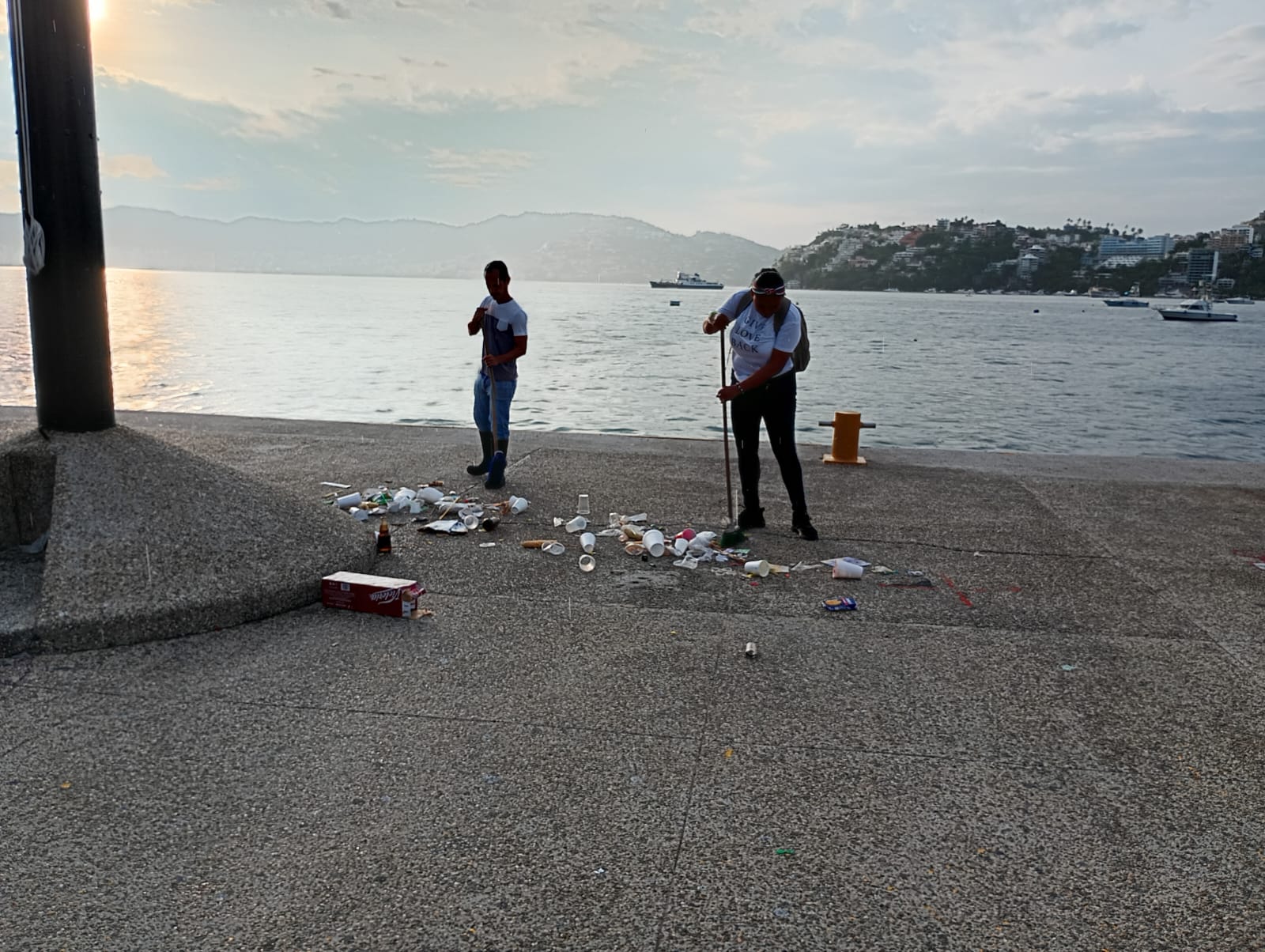 Recolectan 80 toneladas de basura tras festejos patrios en la costera de Acapulco