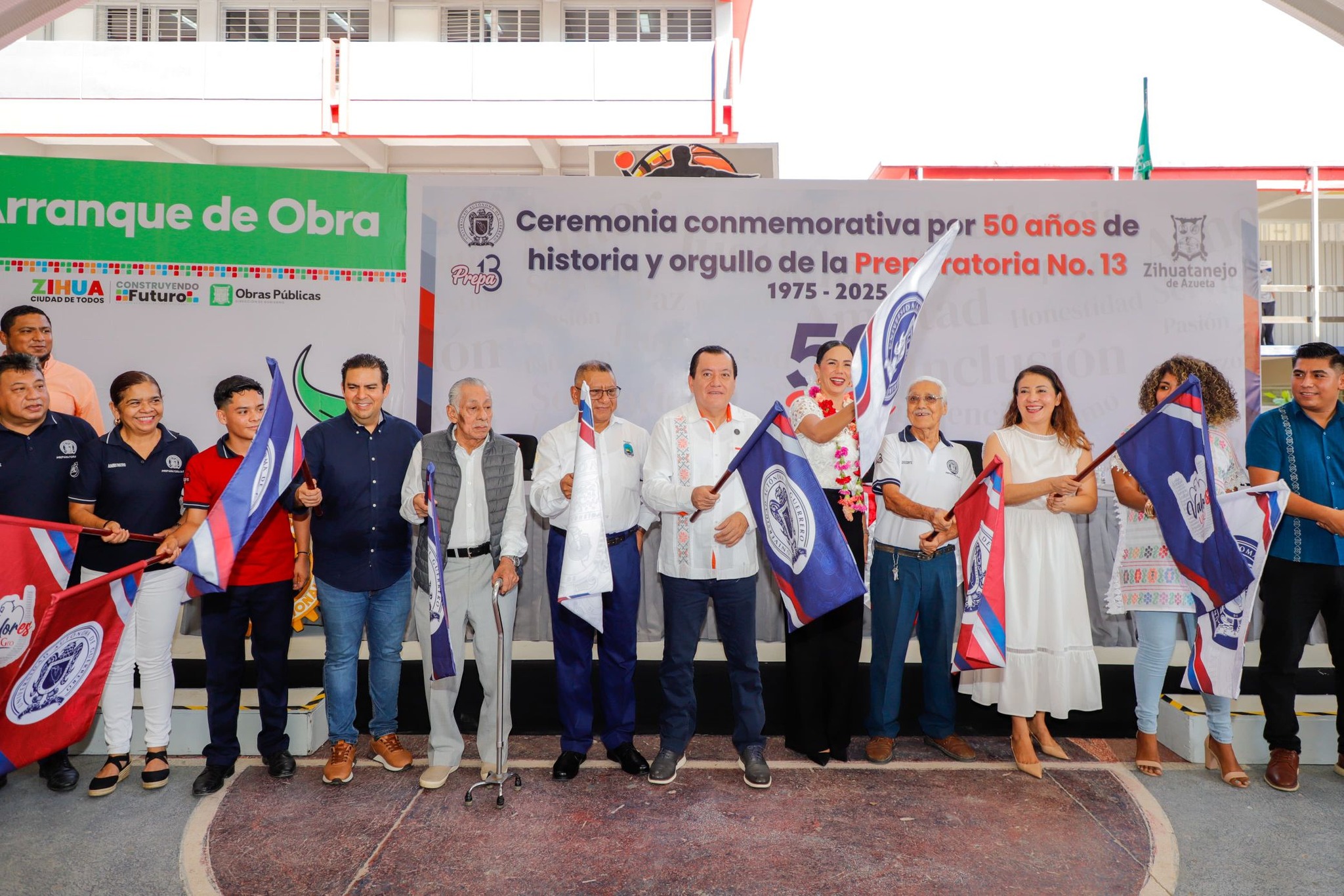 Encabeza Saldaña 50 aniversario de la Prepa13 de la UAGro en Zihuatanejo: inician obras y firma convenios
