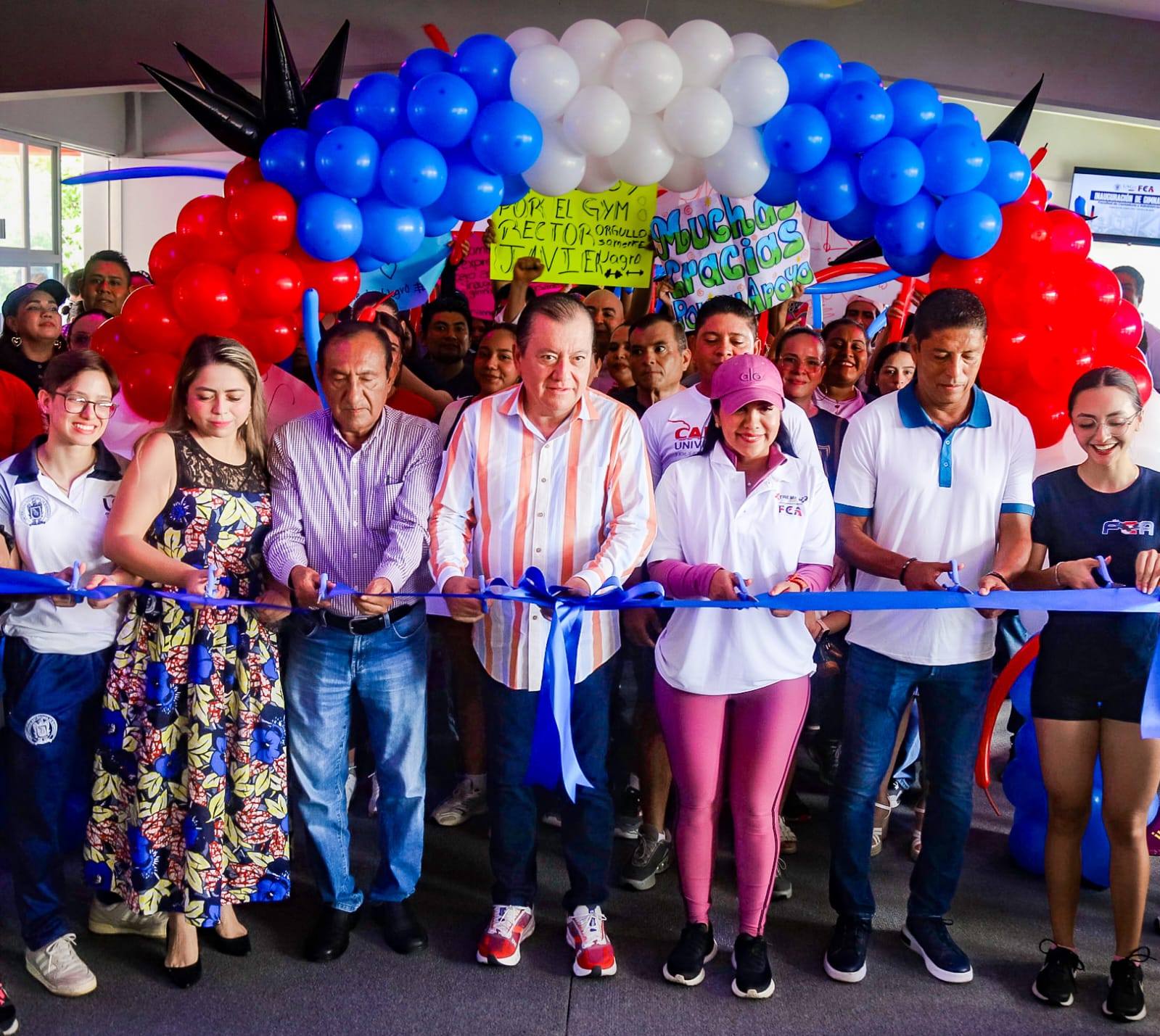 Inaugura Javier Saldaña gimnasio en la FCA de la UAGro