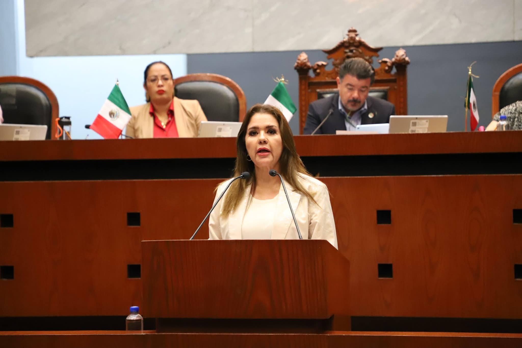 Para proyectos en Guerrero, empresas locales, pide diputada a Conagua y Fonatur