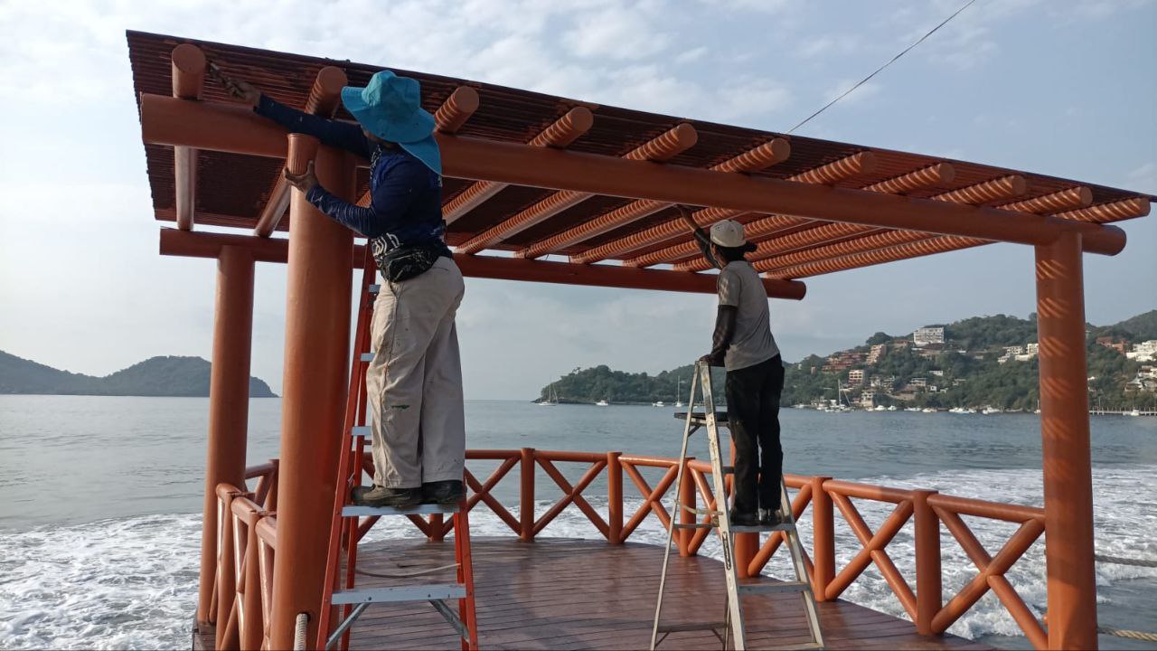 Se alista Zihuatanejo para periodo vacacional: dan mantenimiento a vialidades y áreas comunes