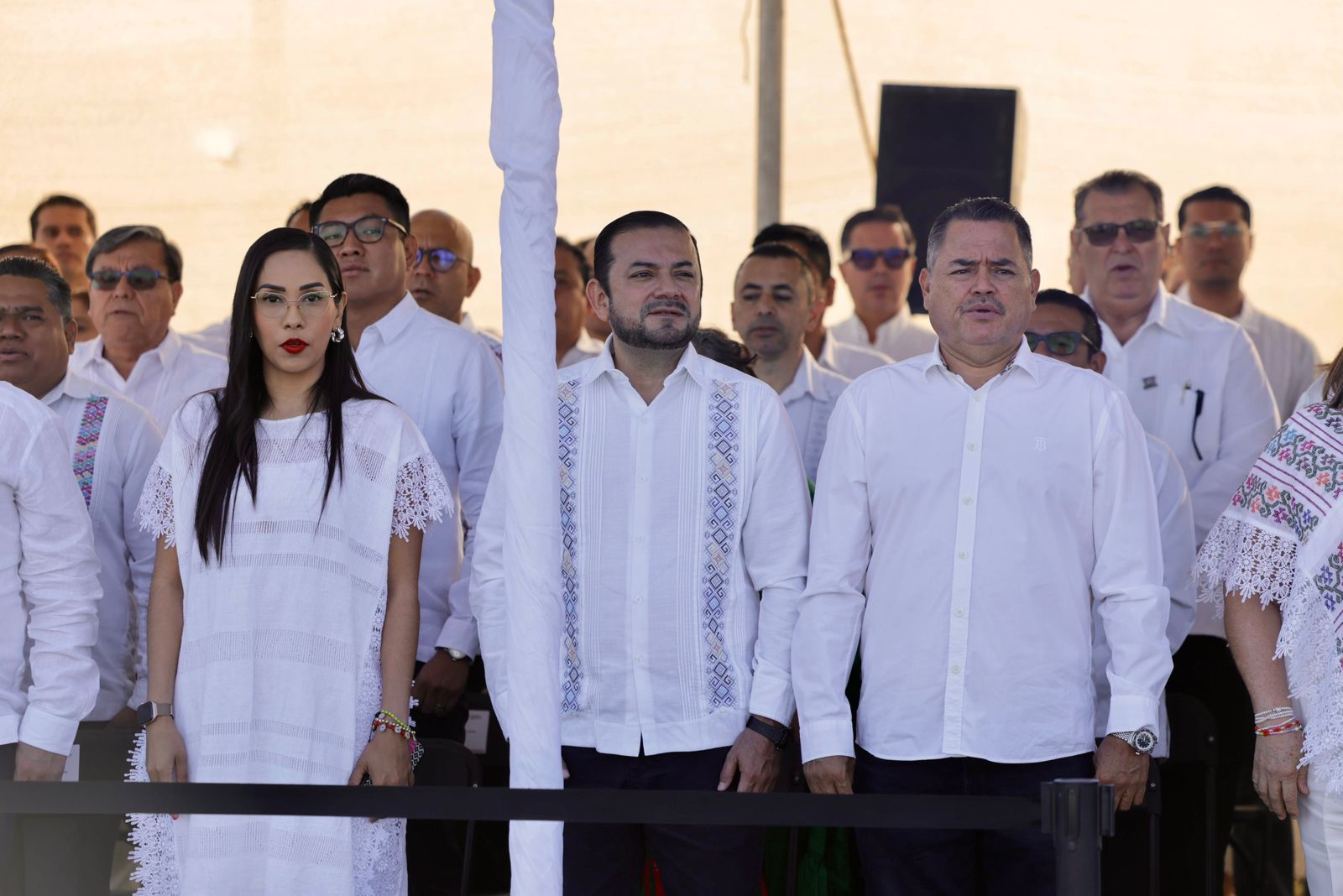 Destaca diputado Urióstegui legado de «unidad y diálogo» en el Día de la Bandera
