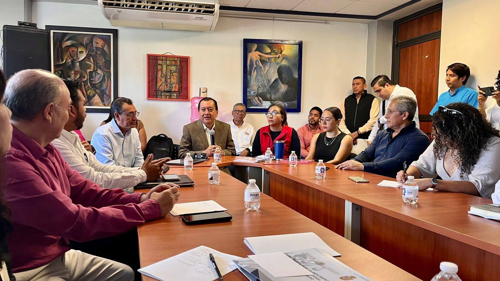 Acuerdan UAGro y organismos empresariales impulsar competitividad laboral