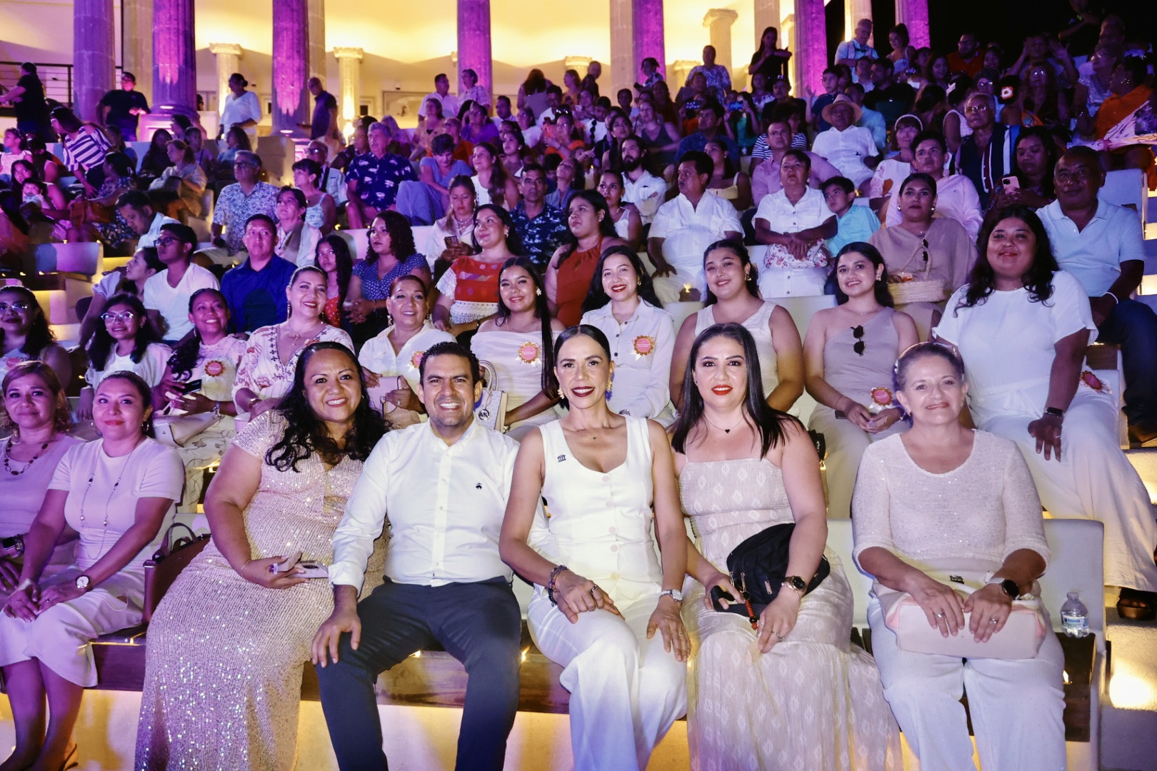 Reconoce Liz Tapia a las «Mujeres del Año en Zihuatanejo»