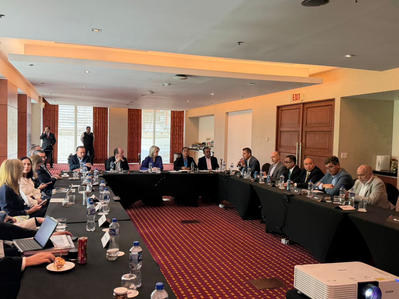 Presenta Acapulco el Plan Maestro de Caleta ante principales cadenas hoteleras del país