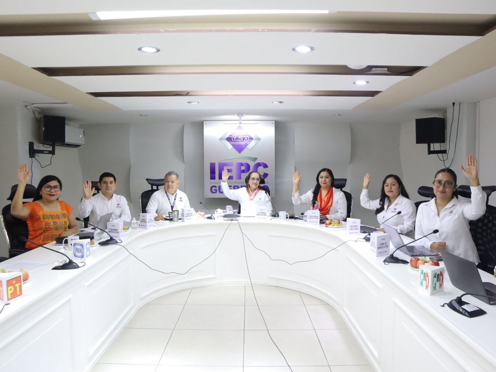 Crea IEPC Guerrero la Comisión del PREP y aprueba lineamientos para candidaturas independientes