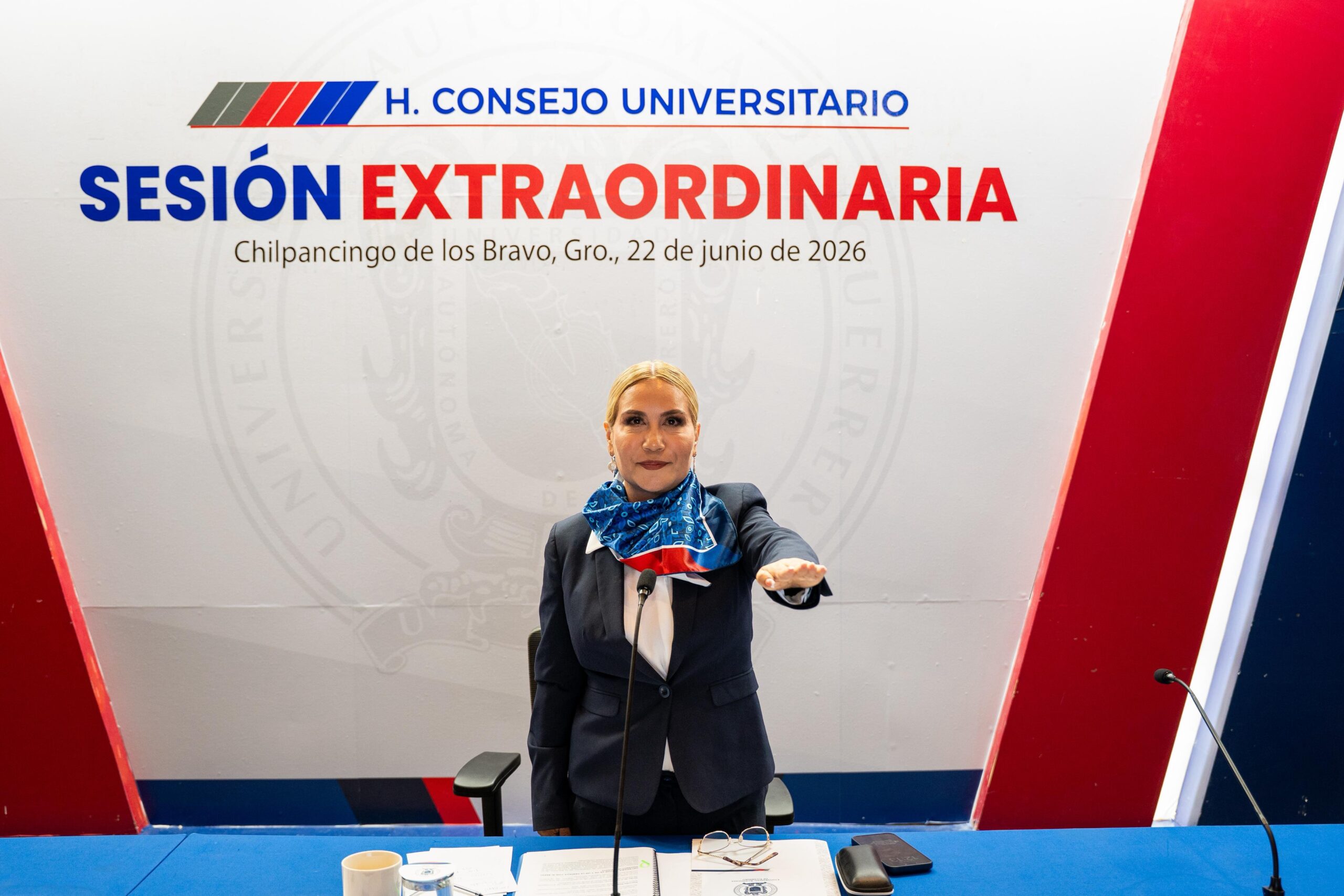 Aprueban licencia de Saldaña en la UAGro; Leticia Jiménez, la primera mujer al frente de la rectoría