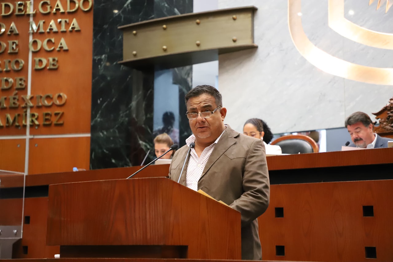 Plantea diputado espacio para exposición y venta de artesanías en el Congreso de Guerrero