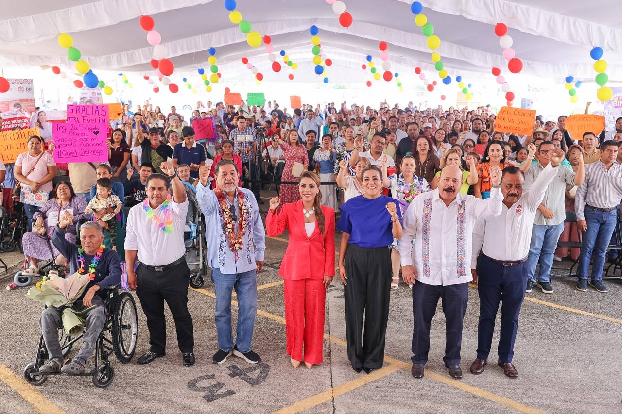 Evelyn y Liz Salgado entregan 467 aparatos funcionales con inversión de 1.4 MDP