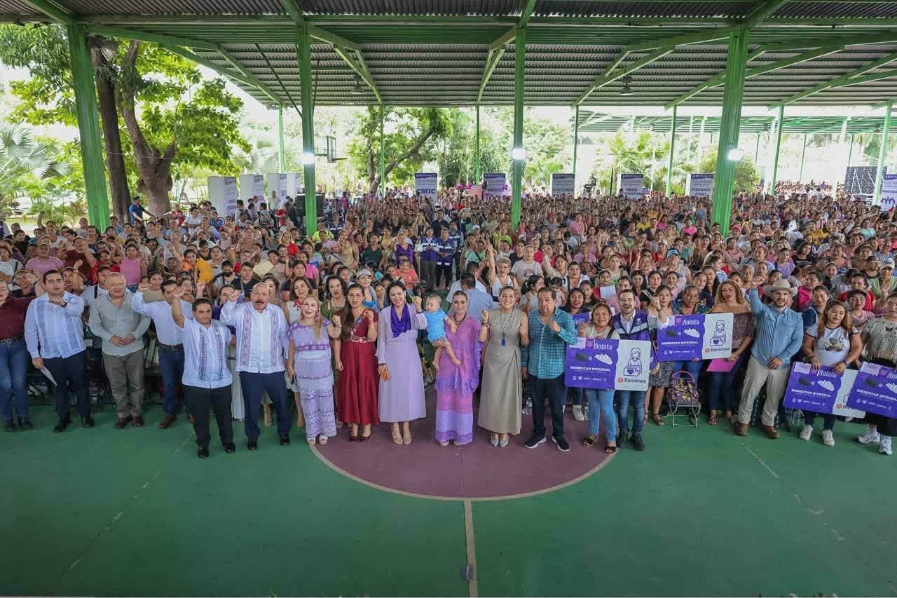 Participa la rectora de la UAGro en entrega de Tarjeta Violeta y reconoce apoyos a las mujeres guerrerenses