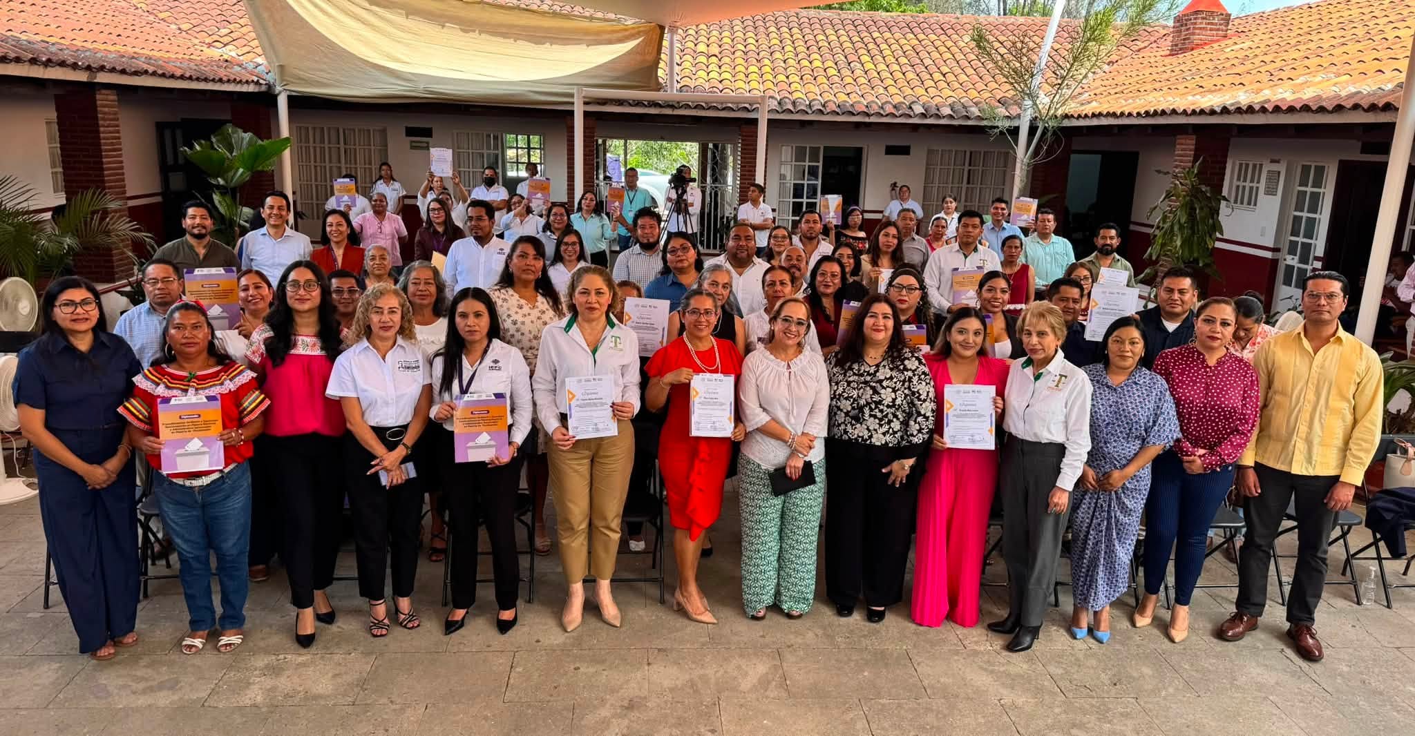 Firman IEPC Guerrero y TEEGRO convenio y clausuran diplomado en materia electoral