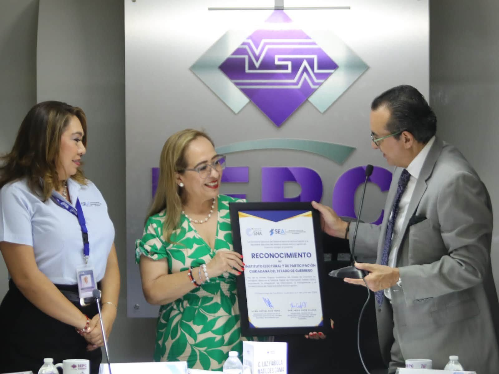 Reconoce el Sistema Estatal Anticorrupción de Guerrero al IEPCGro por transparencia y rendición de cuentas
