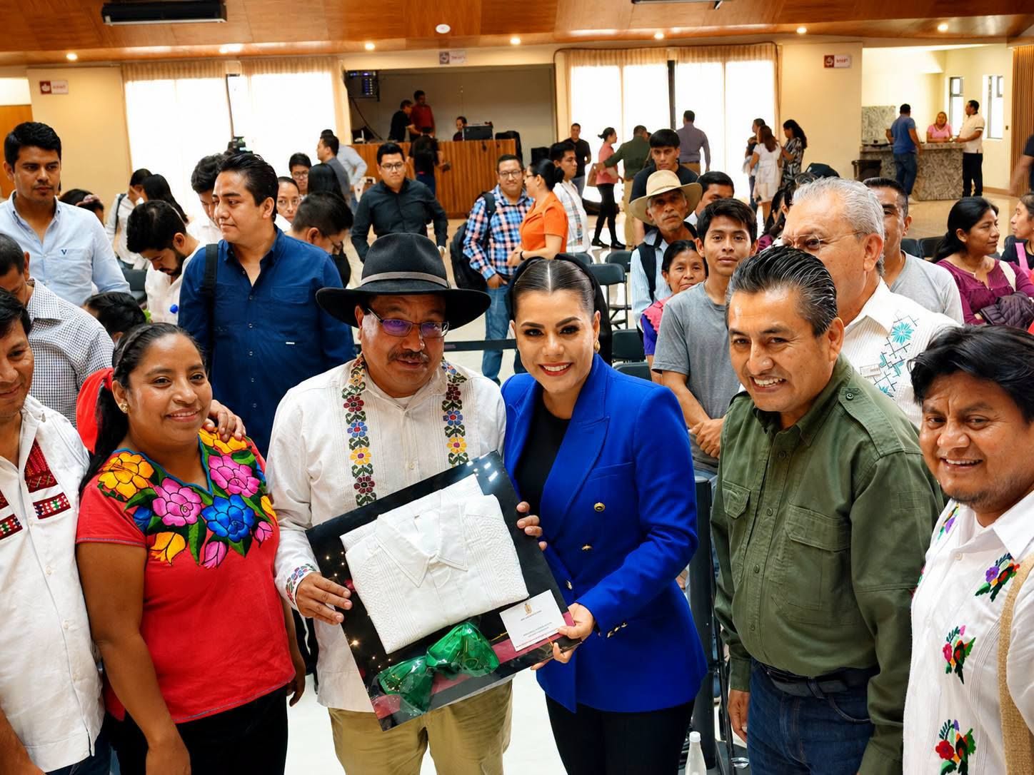 Gracias gestiones de Gilberto Solano ante Evelyn Salgado, Tlapa contará con más caminos artesanales