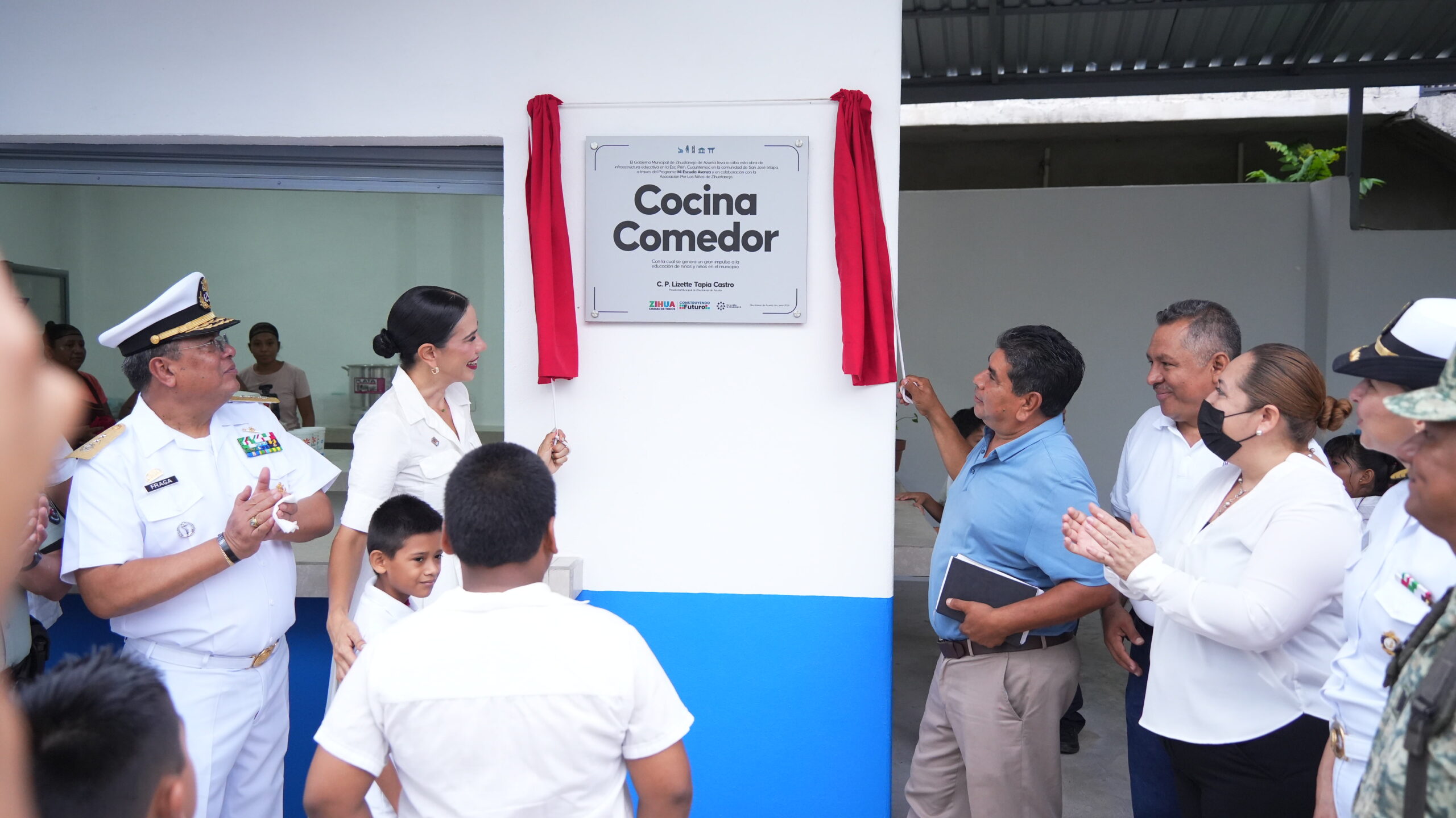 Inaugura Liz Tapia la cocina-comedor de la primaria “Cuauhtémoc” en San José Ixtapa