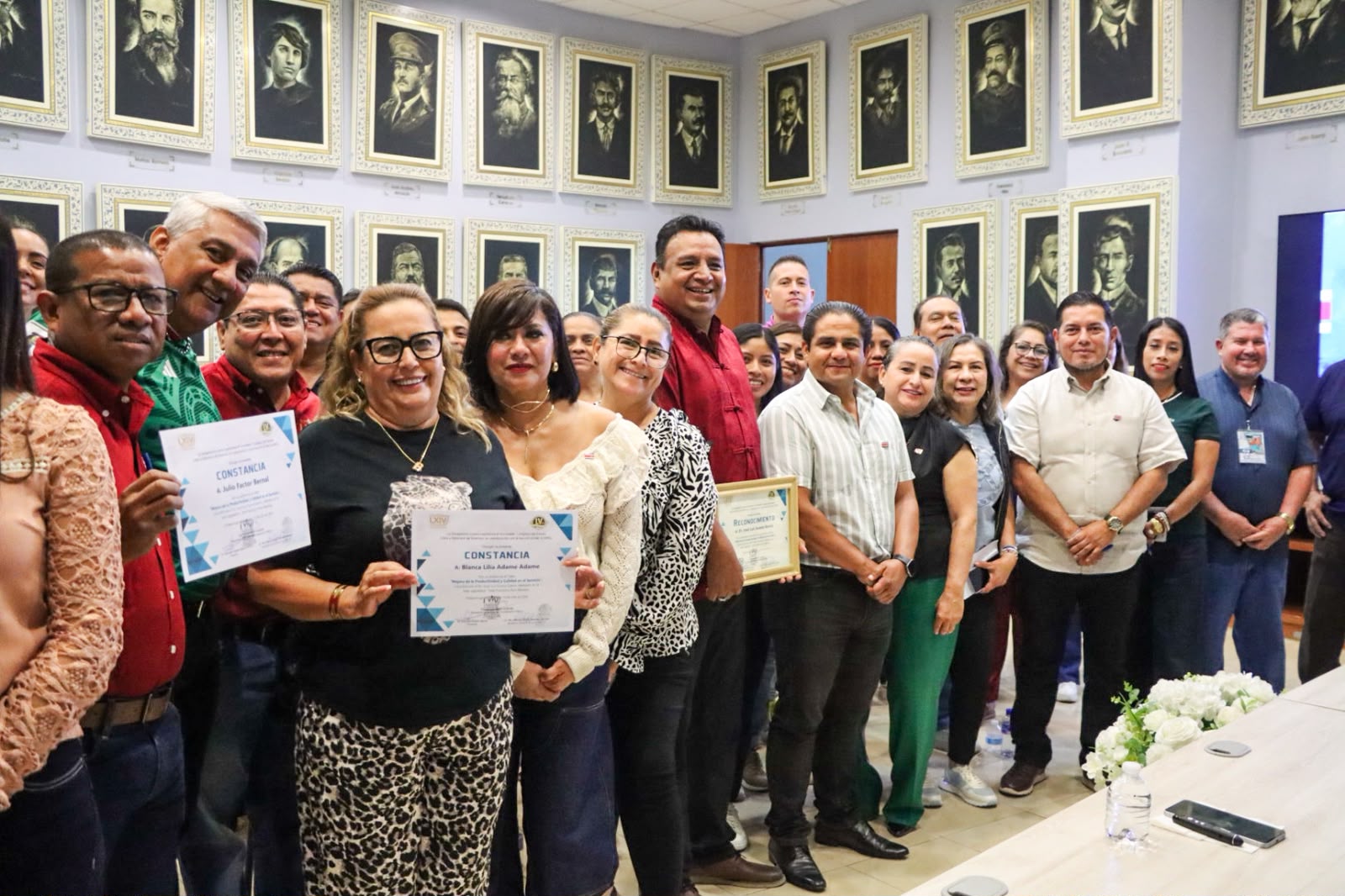 Imparten a trabajadores del Congreso de Guerrero el taller “Mejora de la productividad y calidad en el servicio”