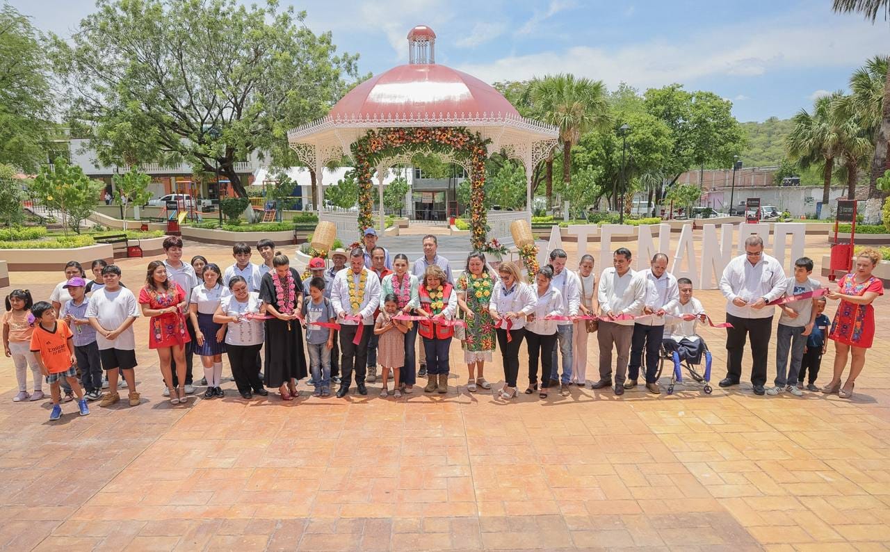 Inaugura Evelyn Salgado remodelación del zócalo de Atenango del Río; suman más de 70 mdp de inversión en obras