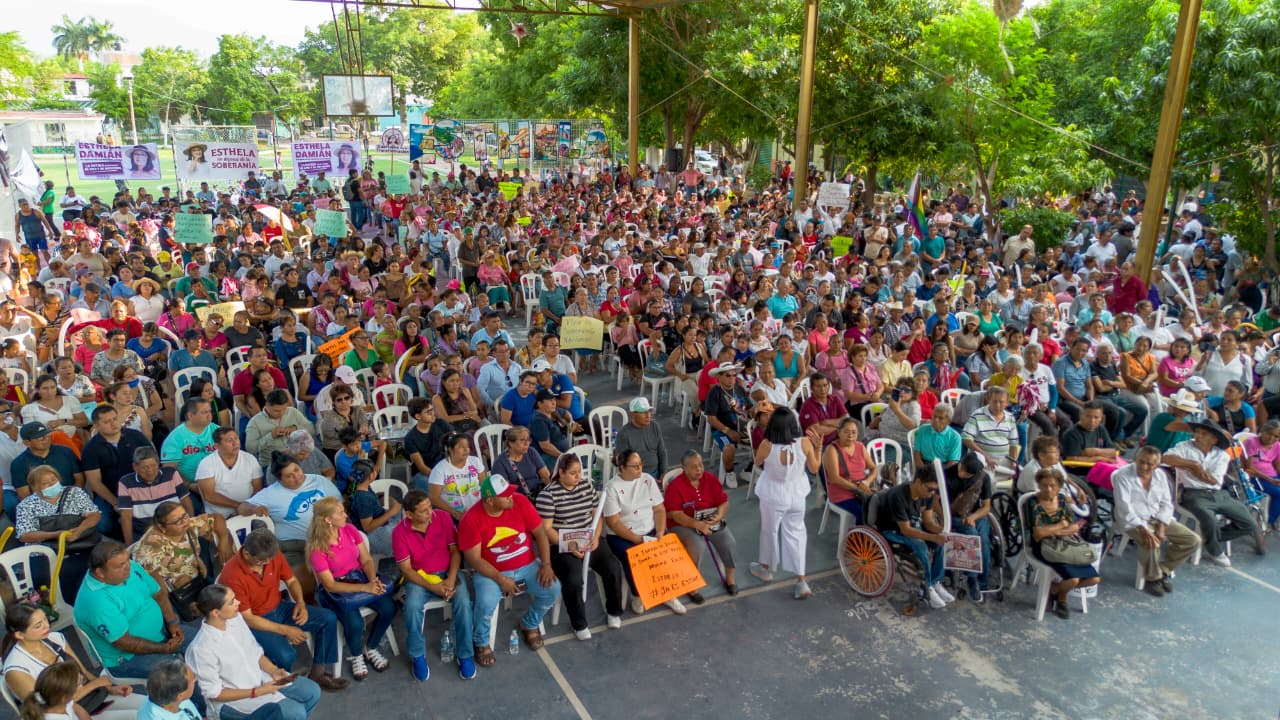 Respaldan más de 2 mil personas a Esthela Damián en Iguala