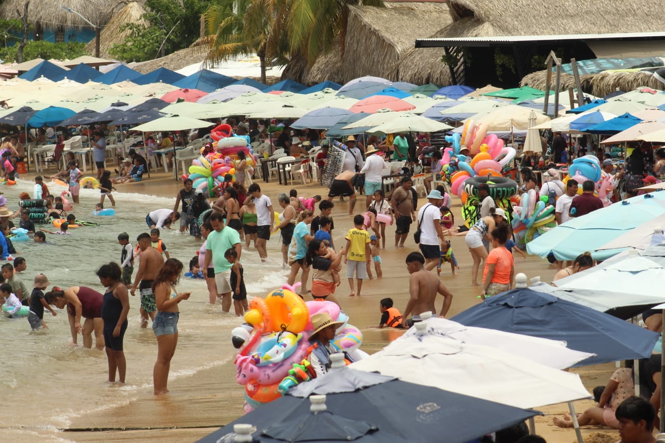 Se posiciona Acapulco entre los destinos más visitados del verano