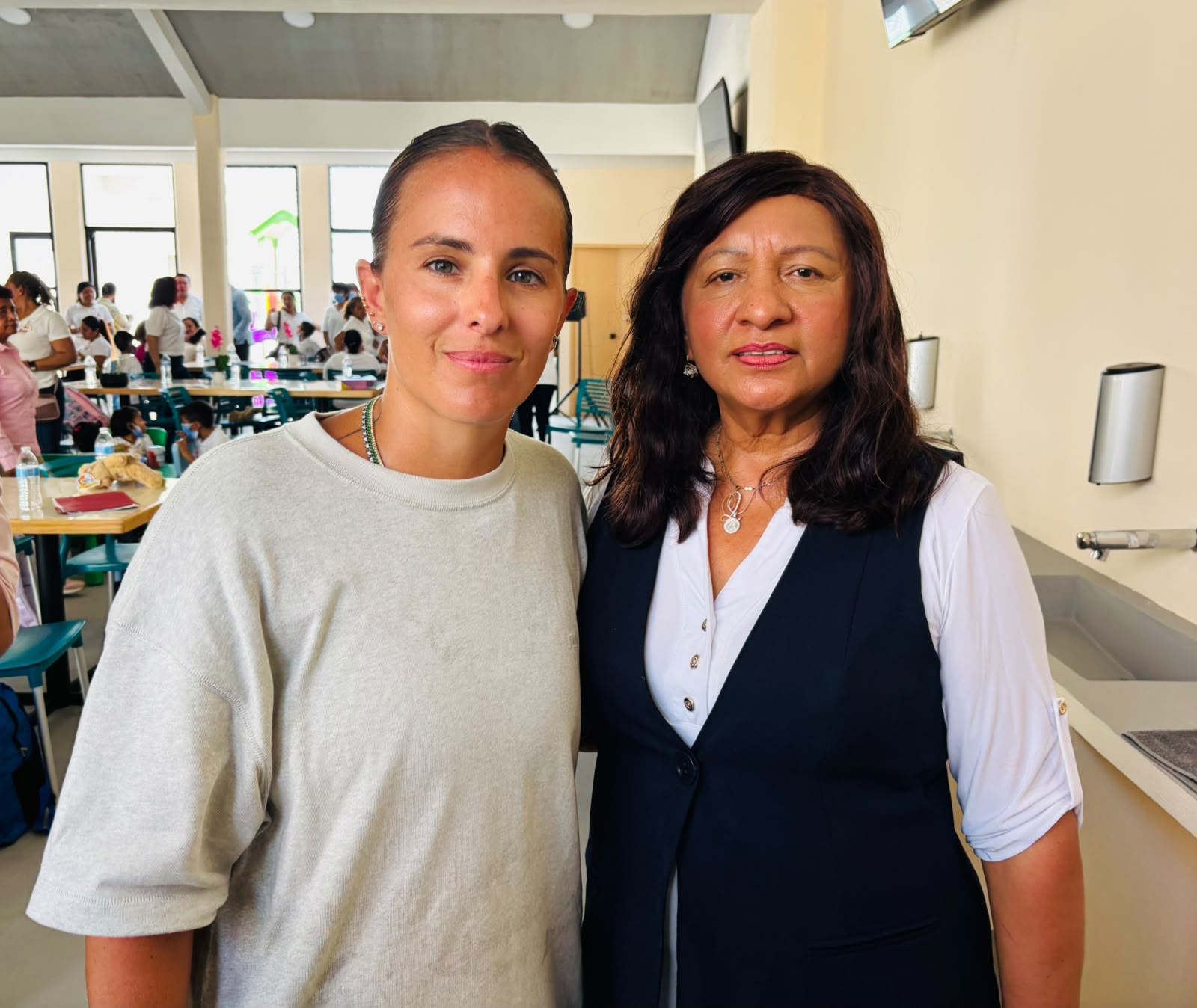 Gobierno de Acapulco y la activista Saskia Niño de Rivera se reconcilian y dan nuevo hogar para la niñez de Acapulco