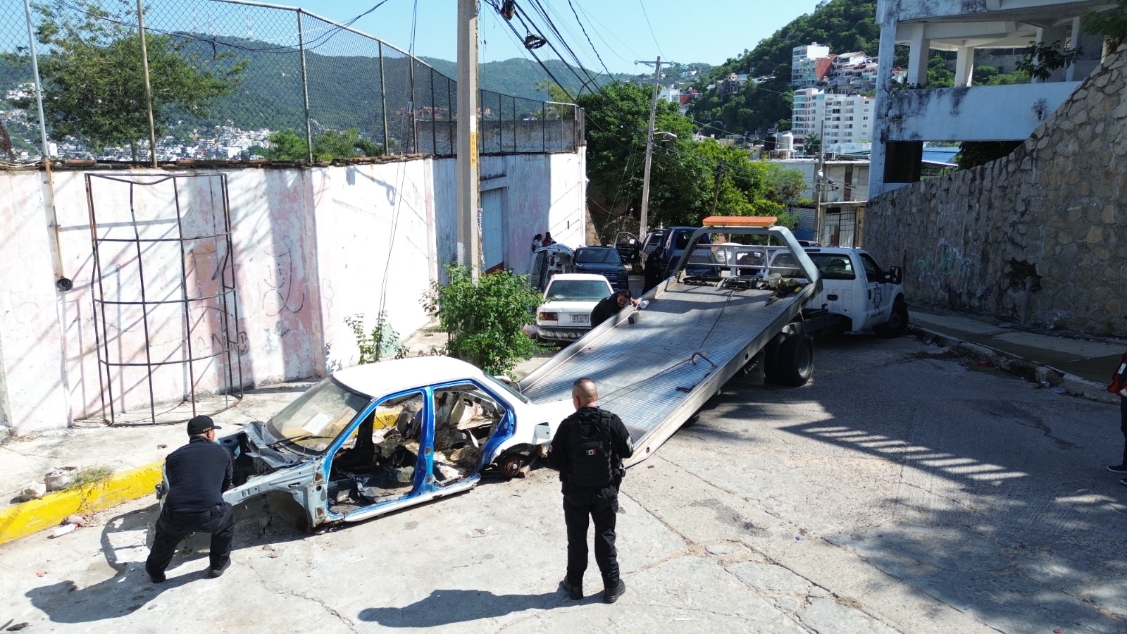 Aplican en Acapulco «cero tolerancia» ante autos abandonados