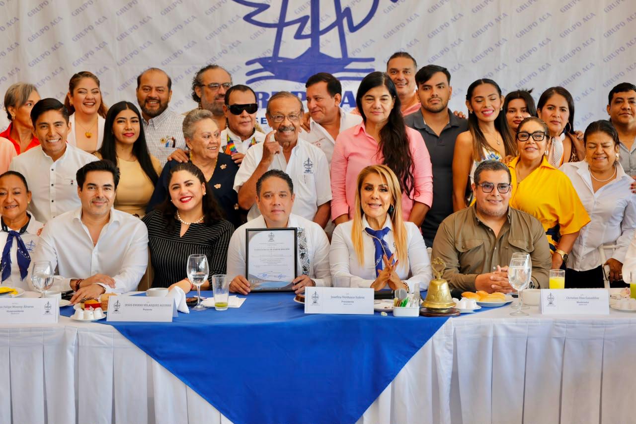 Plantea Evodio Velázquez unidad y reconciliación para Guerrero ante integrantes del Grupo Aca