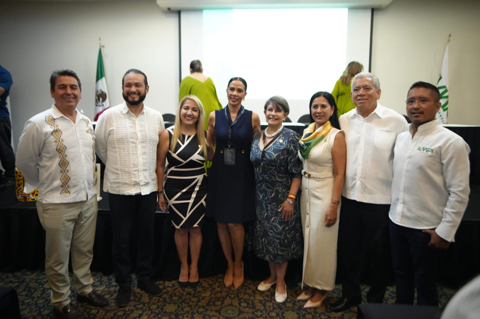 Asiste Liz Tapia al primer Foro Regional de la AMPI, con la participación de las delegaciones de Acapulco, Chilpancingo y Zihuatanejo