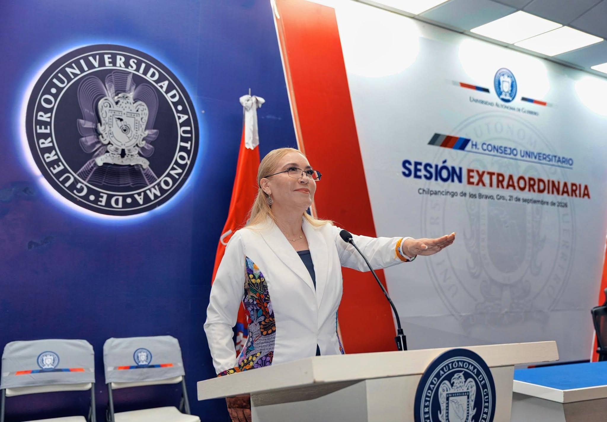 Ratifica el H. Consejo Universitario de la UAGro a Leticia Jiménez como rectora