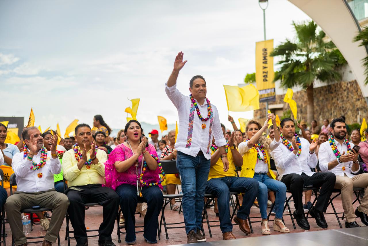 Dirigentes del Bloque Nacional del PRD respaldan a Evodio Velázquez durante encuentro ciudadano en Acapulco