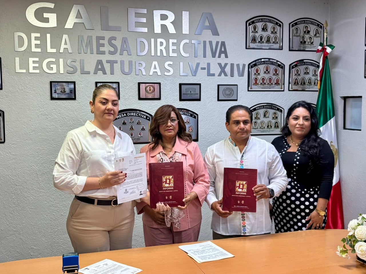 Entrega Leticia Lozano 2do Informe de Gobierno al Congreso de Guerrero