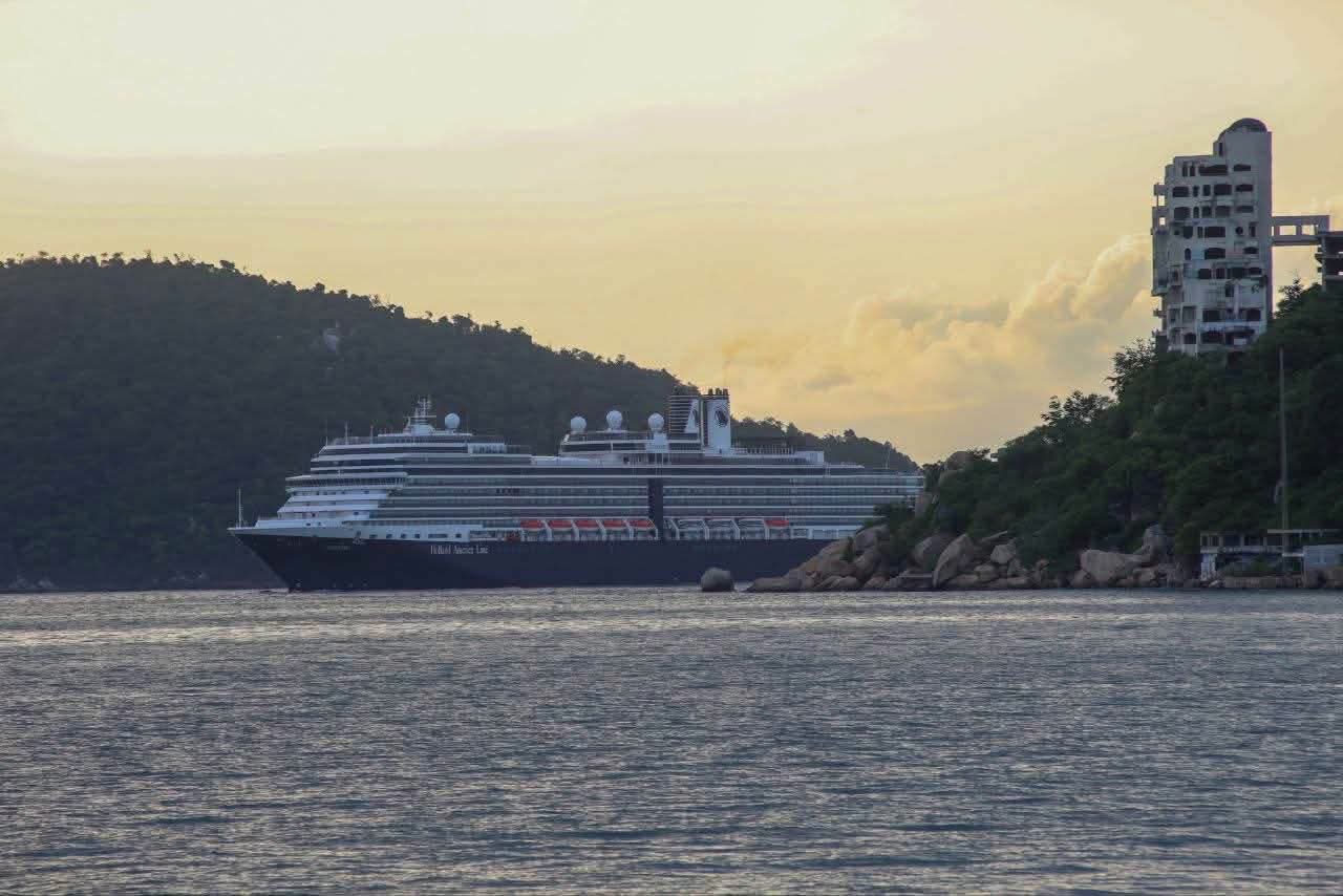 Inaugura Acapulco temporada de cruceros con el Eurodam; regresa Carnival Corporation tras 15 años