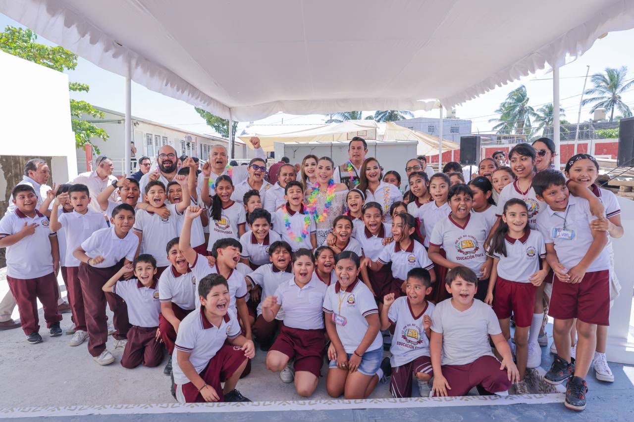 Supervisa Evelyn Salgado la rehabilitación de la escuela primaria «Alfonso García Ramírez» de Acapulco